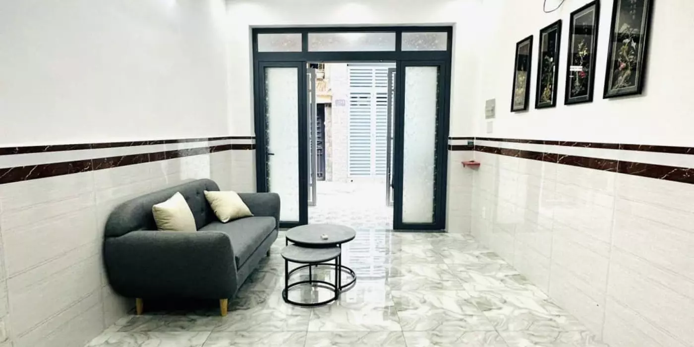 NHÀ 2 TẦNG TK HIỆN ĐẠI MỘT TRỤC ĐƯỜNG THỐNG NHẤT HXH 7M THÔNG.