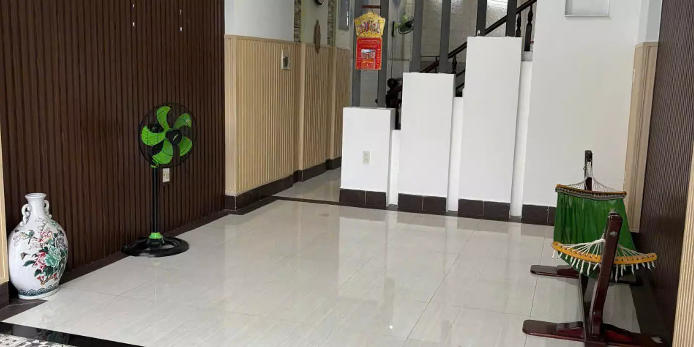109. Nhà 10 Triệu 3 Phòng Ngủ Gần Vincom Hùng Vương Thuận Lợi Cho Việc KD