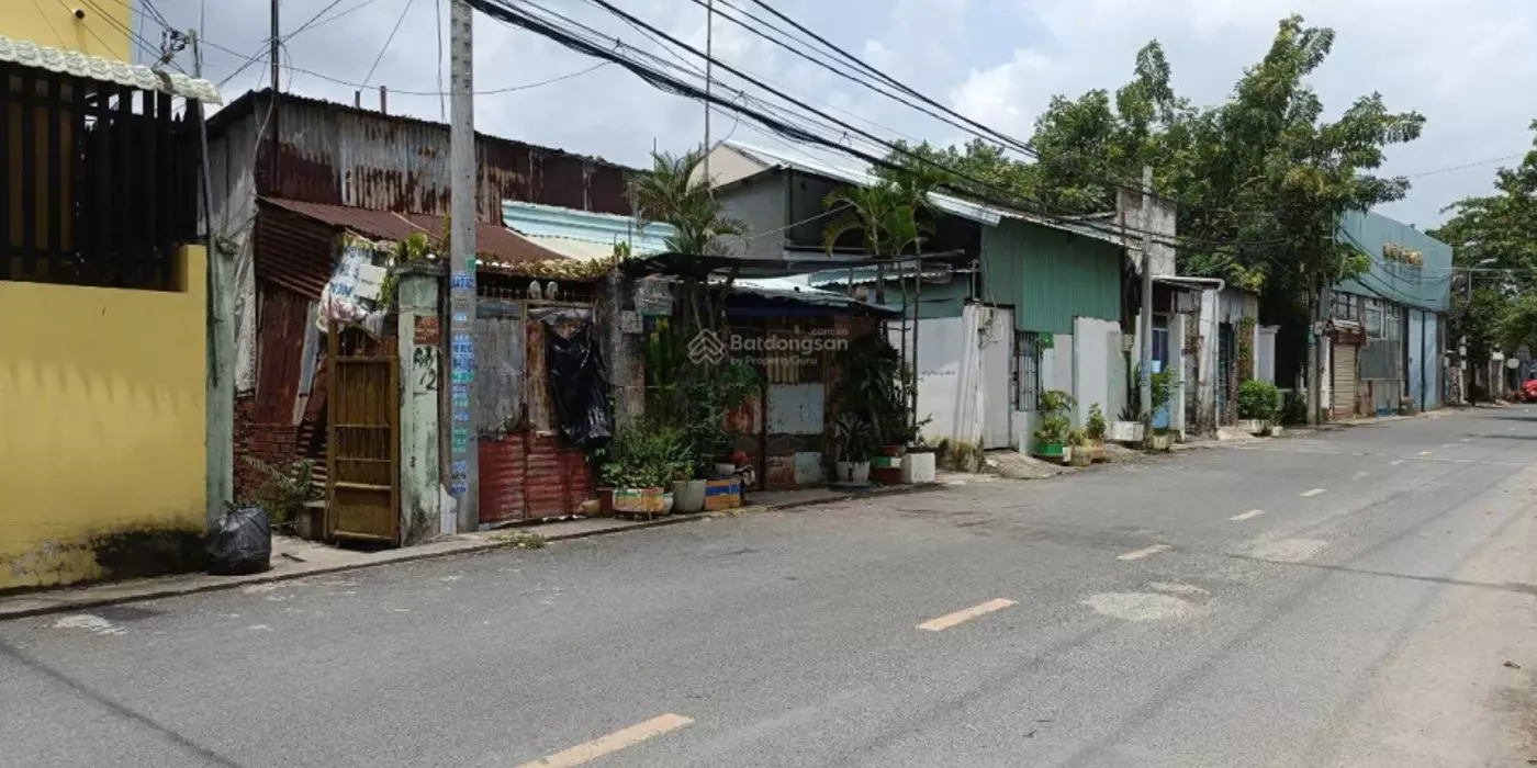 Nhà cấp 4 đường mặt tiền rộng gần chợ, trường học, bệnh viện xã Bình Trưng Đông, Quận 2