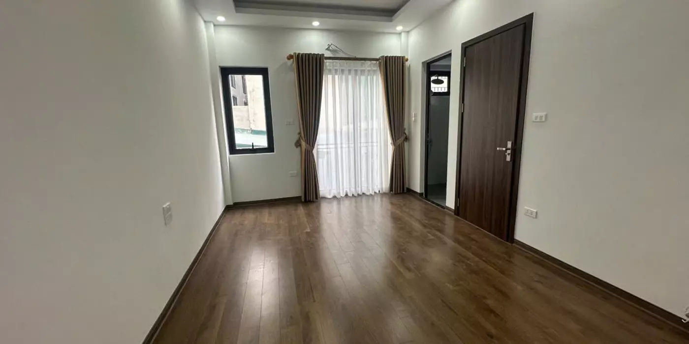 Bán nhà 31 m ,5 tầng  Đàm Quang Trung