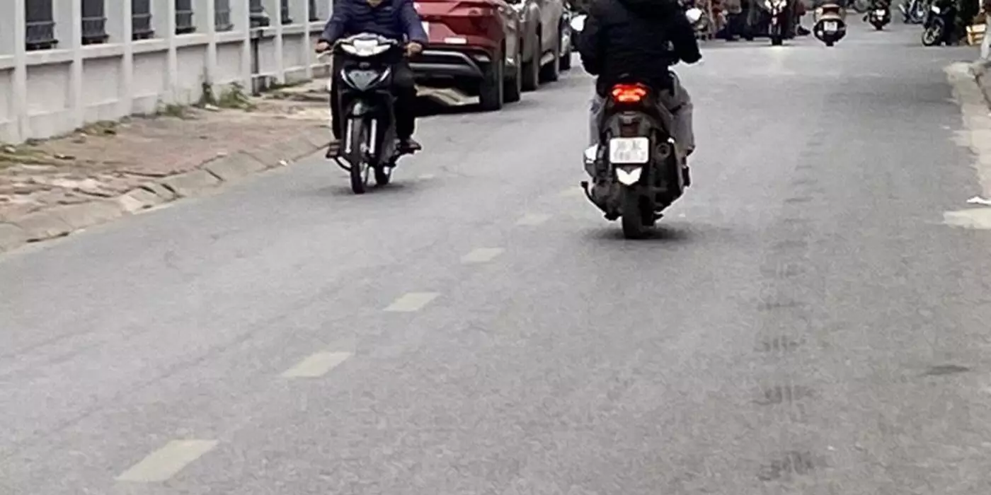 Trung tâm Quận, Thanh Xuân, 10m ra ô tô tránh, dừng đỗ ngày đêm, ngõ ô tô, Kinh Doanh 43m2 giá bán
