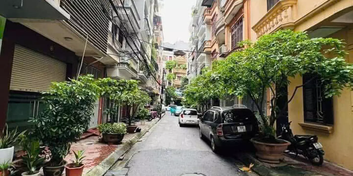 Nhà TÂY HỒ 50m2 x mặt tiền 3.5M - Phân lô - Ô tô tránh.