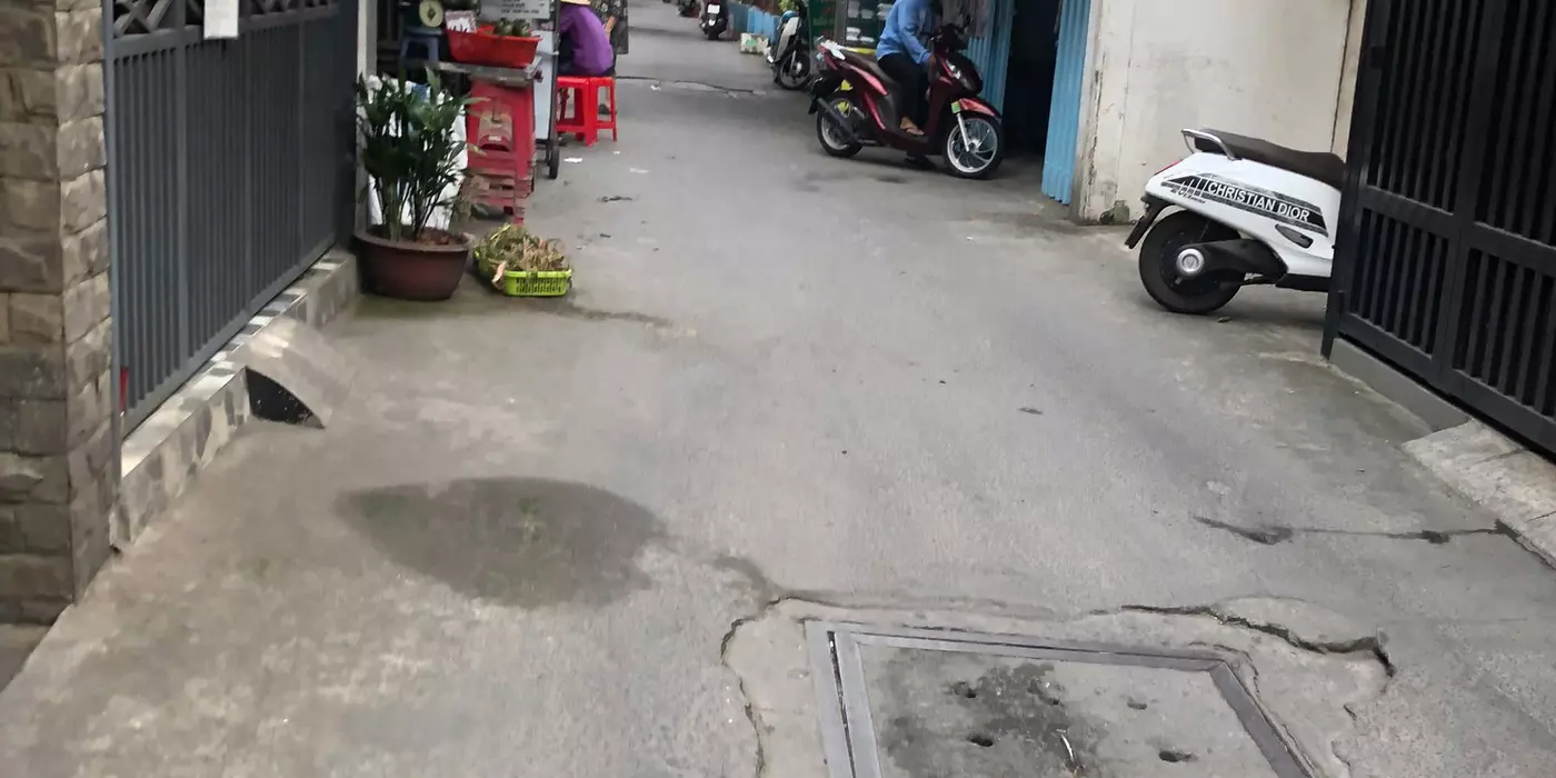 Nhà Mặt tiền hẻm Xe Hơi Thông. Trung Tâm Quận 7, 79m2, Giá 6.1tỷ