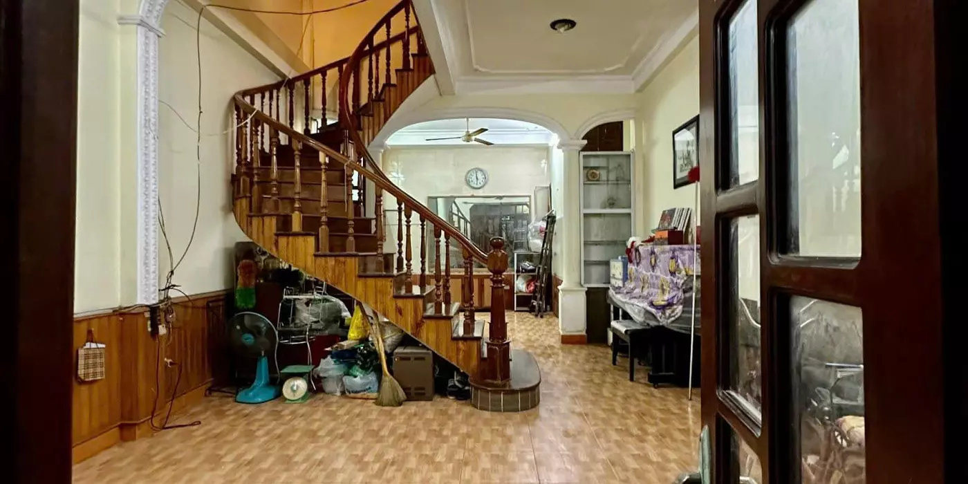 BÁN NHÀ TÂY HỒ - LẠC LONG QUÂN, 65M2, 4 TẦNG, 4 NGỦ, ÔTÔ ĐẾN CỔNG, 20M ÔTÔ TRÁNH (NHỈNH 13 tỷ)
