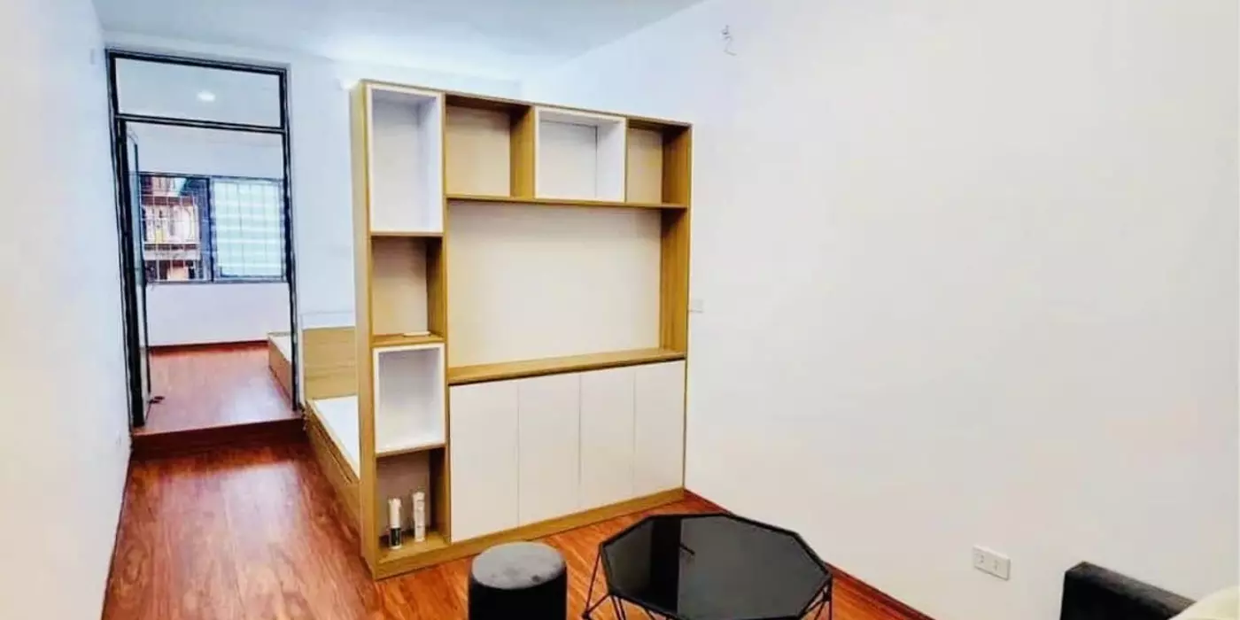 Gia đình cần bán CH tập thể Lê Gia Định 60m2, nhà đẹp ở ngay. Hơn 2 tỷ
