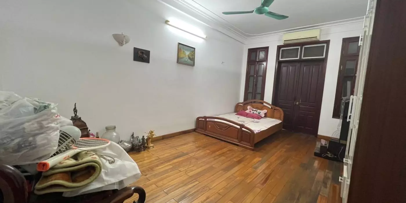 Bán nhà Lĩnh Nam giá 3.4 tỷ, diện tích 38m2, 2 tầng, mặt tiền 3.6m