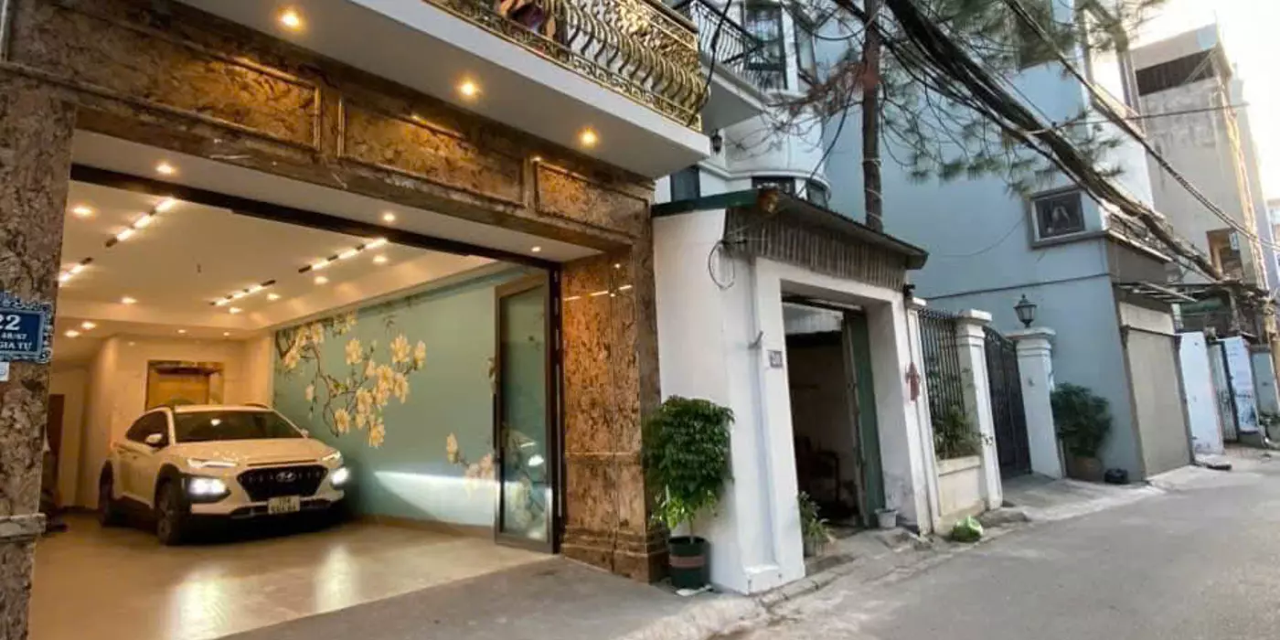Dưới 6 tỷ siêu phẩm Ngọc Lâm, 40m2 full nội thất, 7 tầng nhà mới cứng, ô tô tận giường