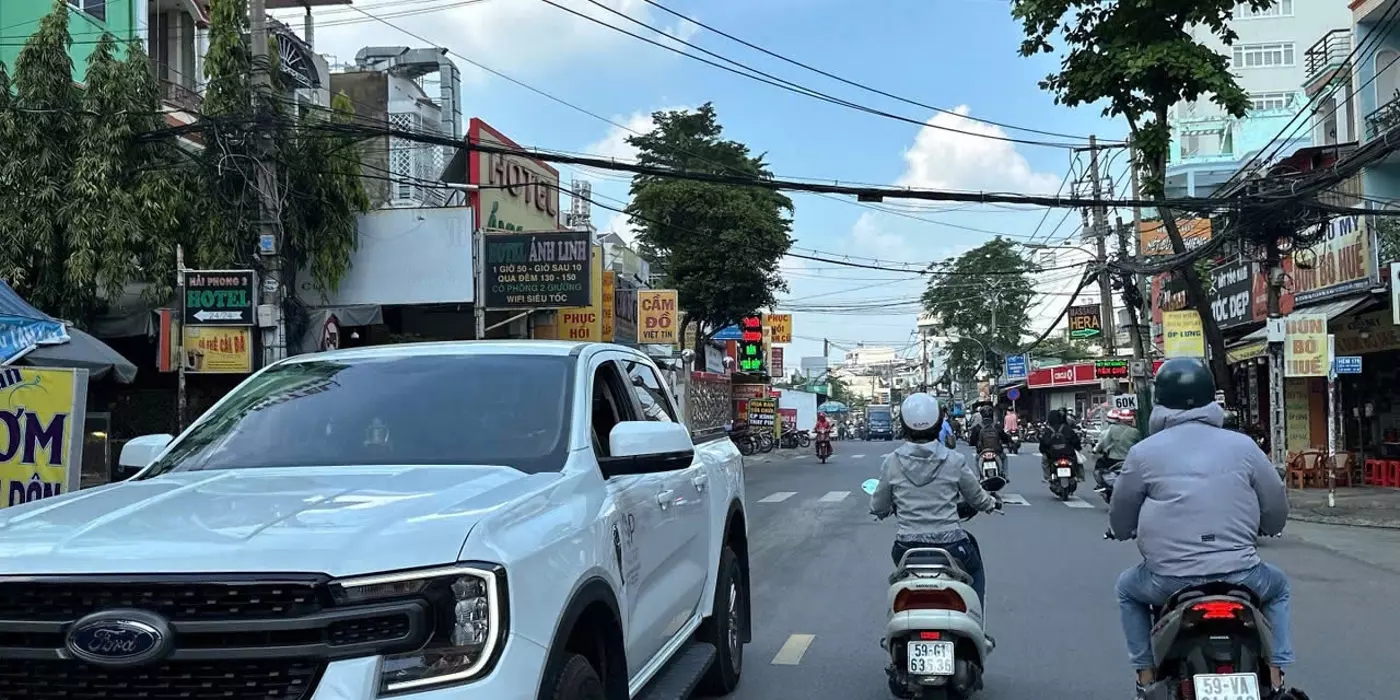 Nhà đẹp 5 tầng đón TẾT hẻm 276 Thống Nhất 80m2 gần nhà Thiếu Nhi 8 tỷ.