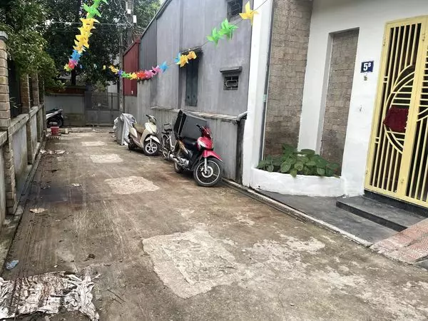Bán đất tặng nhà C4 Lạc Long Quân – Trịnh Công Sơn, DT62m2, MT4.3m