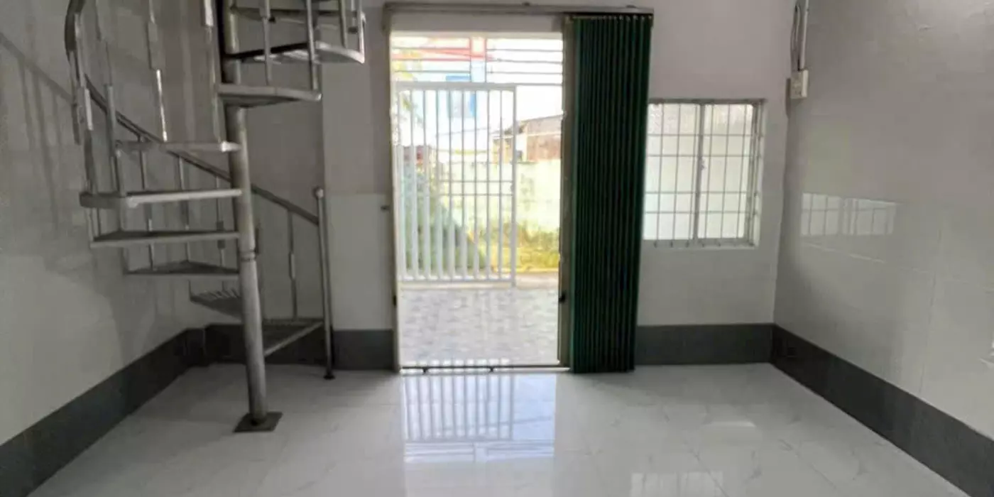 E CẦN BÁN GẤP CĂN NHÀ HẺM NGUYỄN THỊ ĐỊNH, P VĨNH HIỆP RẠCH GIÁ KIÊN GIANG. ( CÁCH CẦU NGUYỄN VĂN