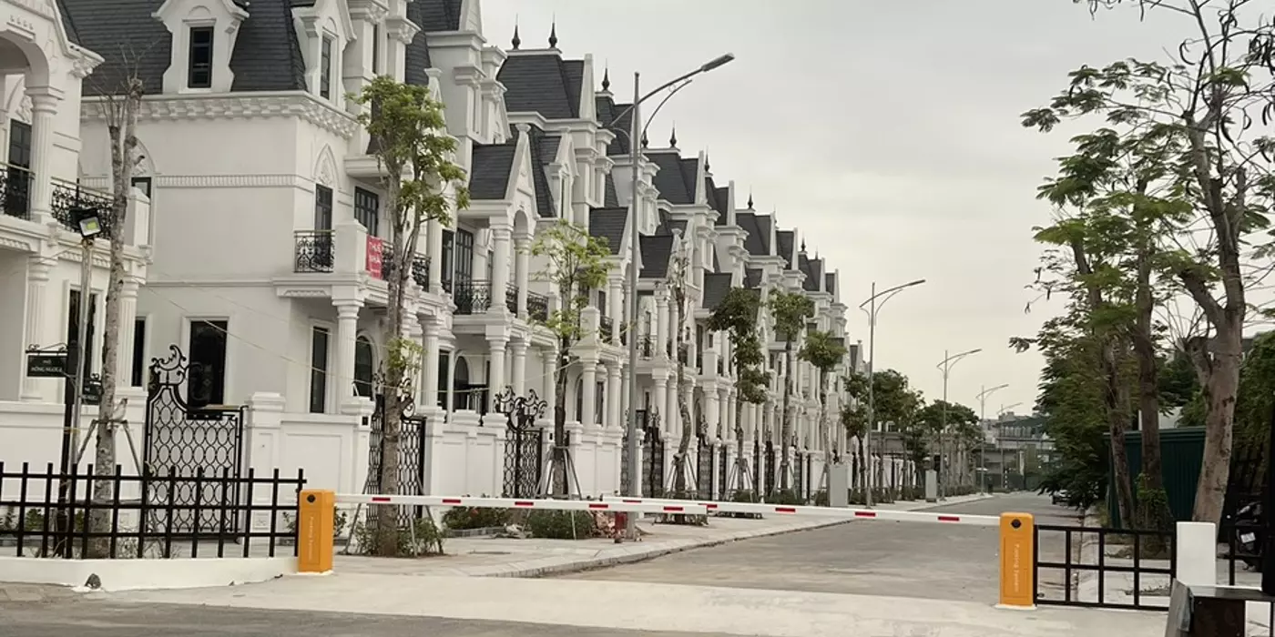 CƠ HỘI ĐẦU TƯ SINH LỜI CỰC KHỦNG - BIỆT THỰ LIỀN KỀ PHẠM VĂN ĐỒNG - DIỆN TÍCH 180M - GIÁ BÁN CHỈ