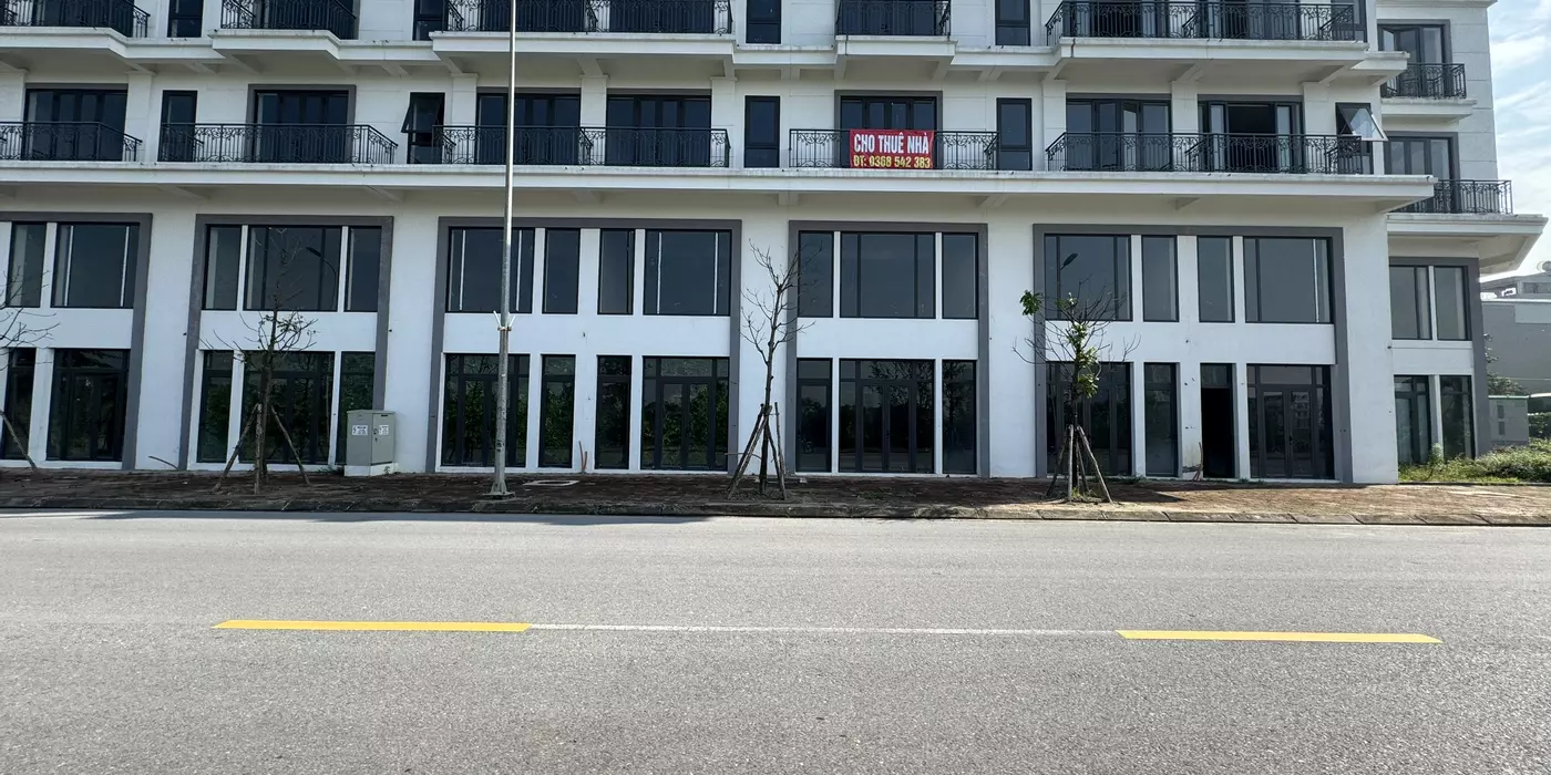 Cần bán gấp 80,6m2 Shophouse Metropolitan - Mặt phố Nguyễn Mậu Tài. Hai mặt đường trước sau