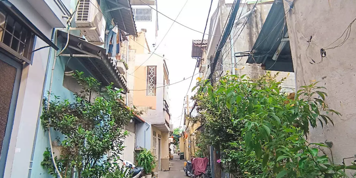 Bán nhà khu HimLam quận 7, hẻm 4m, ở ngay , 4,2m x 6m.