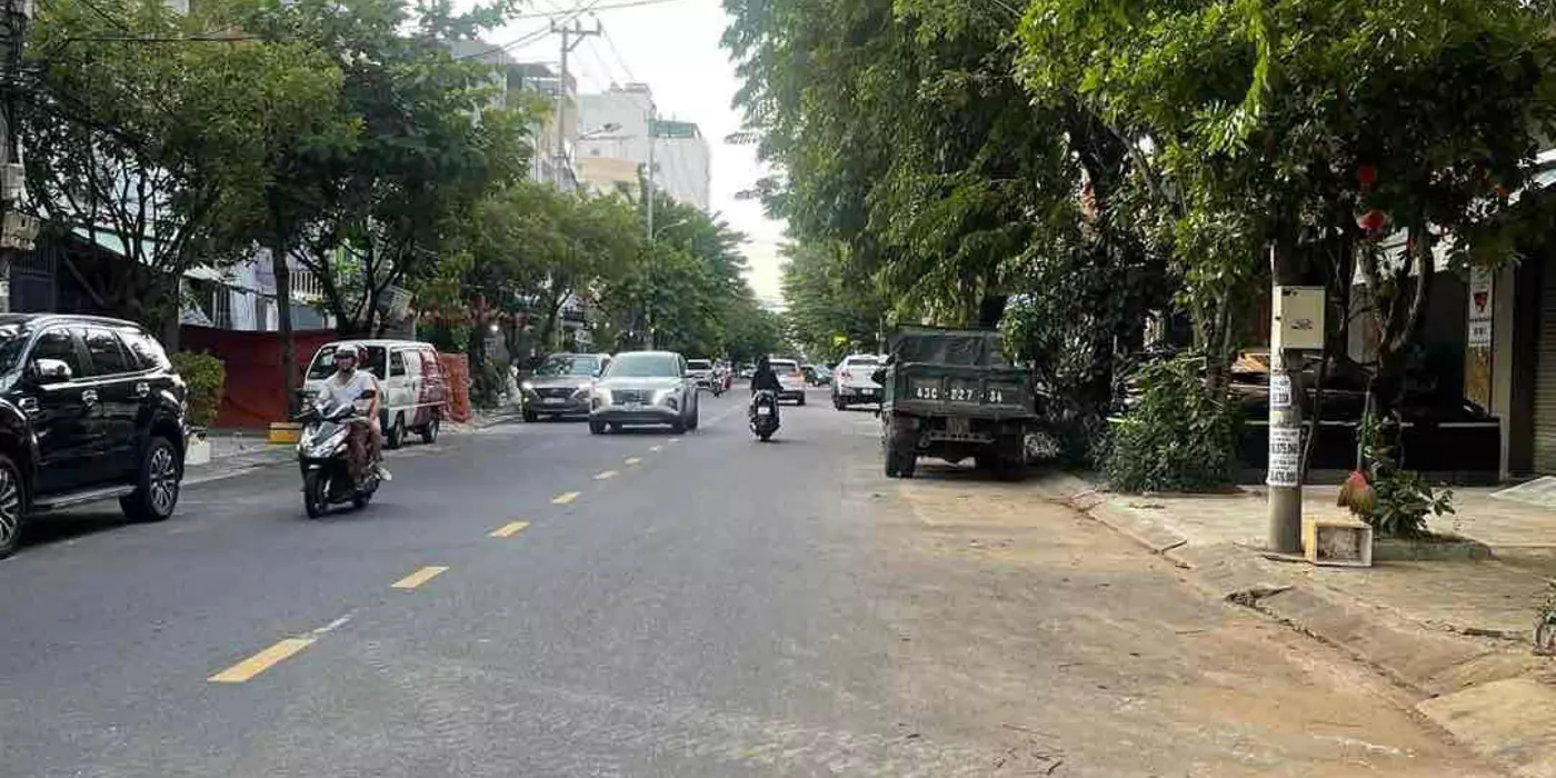 Mặt tiền đường 10,5m Huỳnh Tấn Phát - Hoà Cường Nam - Hải Châu.