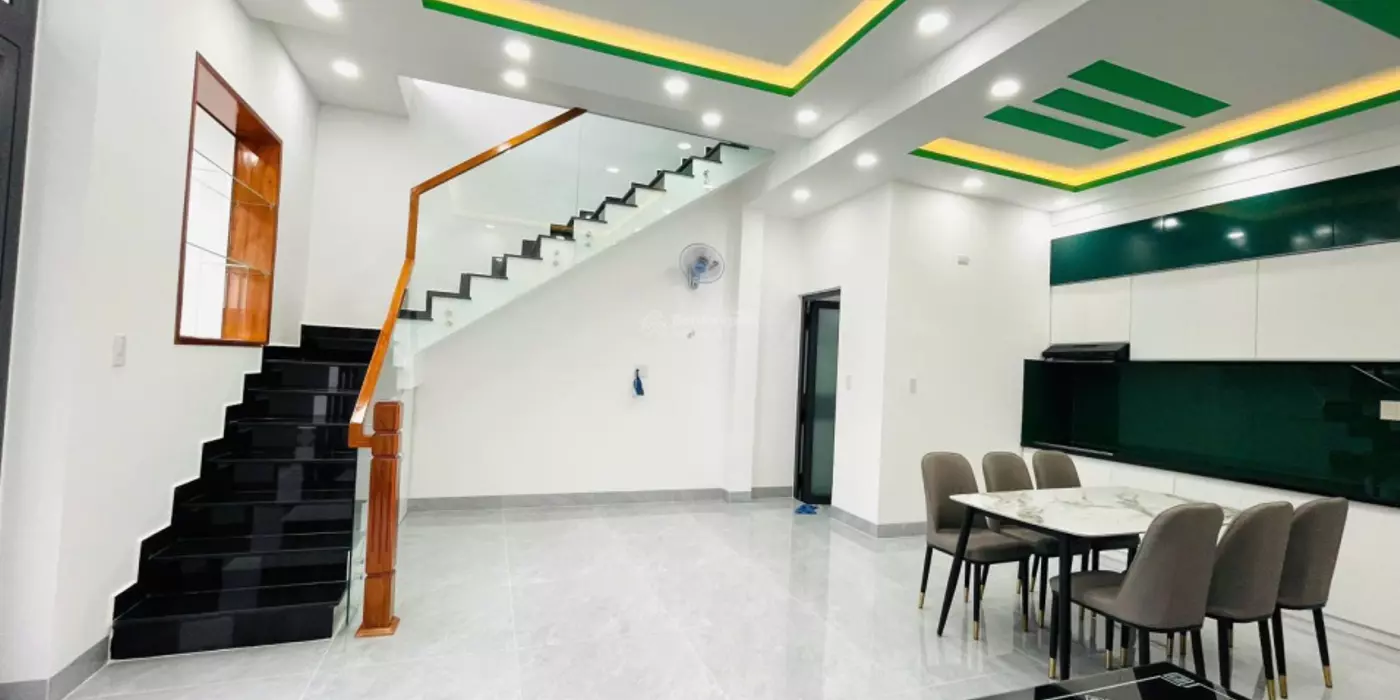 Nhà mới 2 tầng hẻm Hải Đức full nội thất ngay TTTP gần Biển Nha Trang. Giá cực tốt