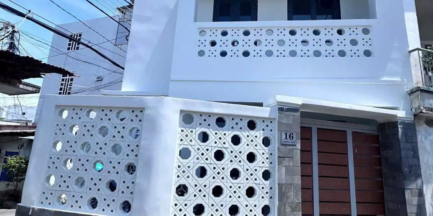 Bán nhà mới xây căn góc 2 tầng hẻm Hương Điền Nha Trang