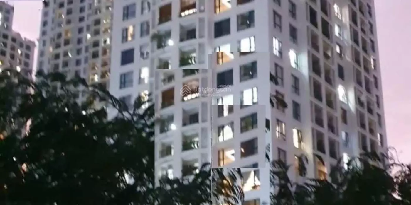NHÀ HOT!!! 10 ,9 tỷ CỬA HÀNG 4 tầng, mặt phố 72 Nguyễn Trãi sát Ngã Tư Sở kinh doanh tốt