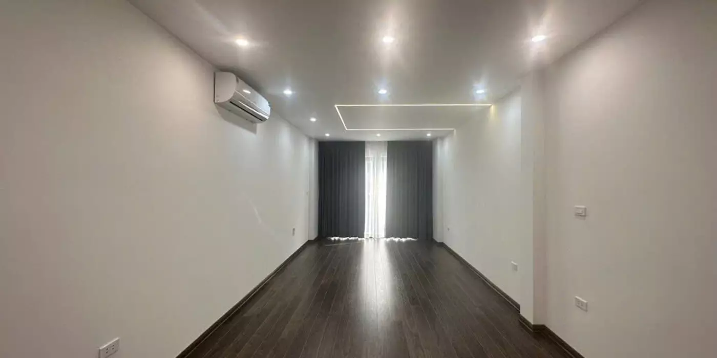 Nhà Tây Hồ 50m2 x 6 tầng, ô tô vào nhà, thang máy, ngõ thông, thoáng sáng.