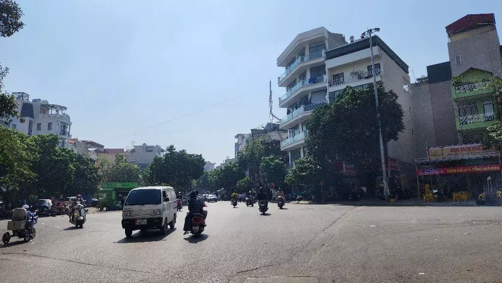 BÁN NHÀ
MP BÀ TRIỆU, HÀ ĐÔNG
54M x 7T( THANG MÁY)- KINH DOANH ĐỈNH