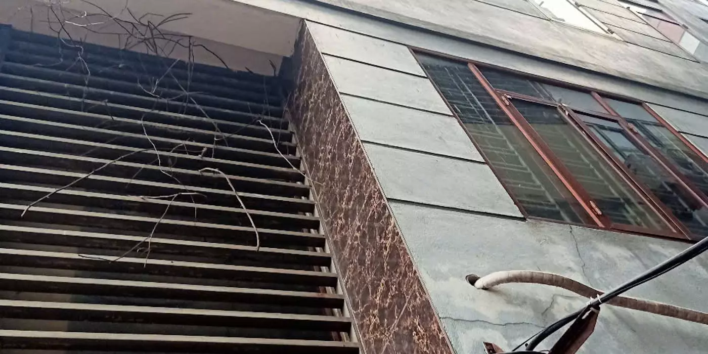 Mỹ Đình 30m2 5 tầng nhà đẹp tự xây giá bán nhanh trước tết