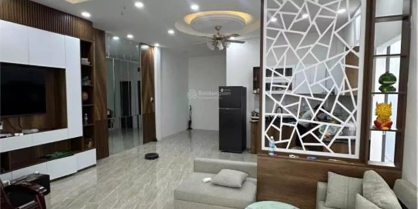 Bán nhà cấp 4 mới hẻm ô tô TTTP phường Ngọc Hiệp sổ hồng hoàn công