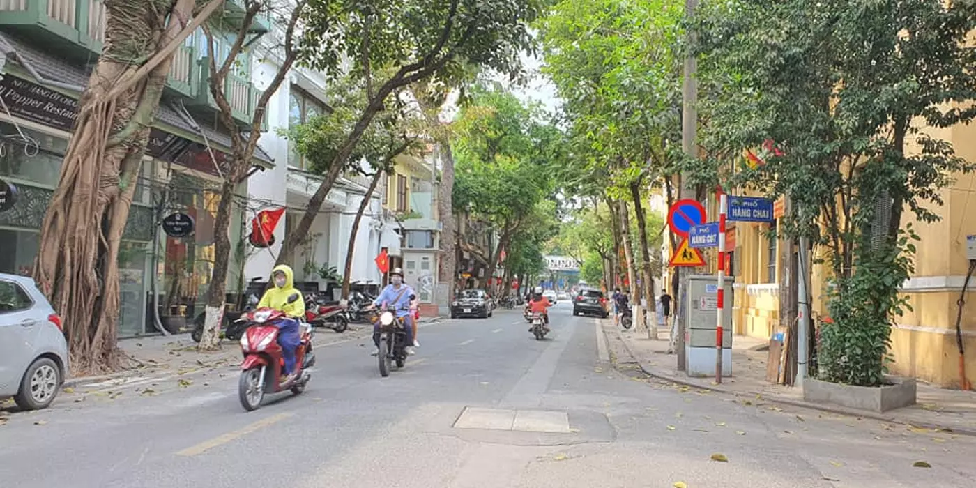 NHÀ MẶT ĐƯỜNG- DÒNG TIỀN TỐT 35 TR  /1 THÁNG 
- PHỐ HÀNG CÓT  DT;26m- 4Tầng -MT;3,5m.GIÁ ;24 TỶ
