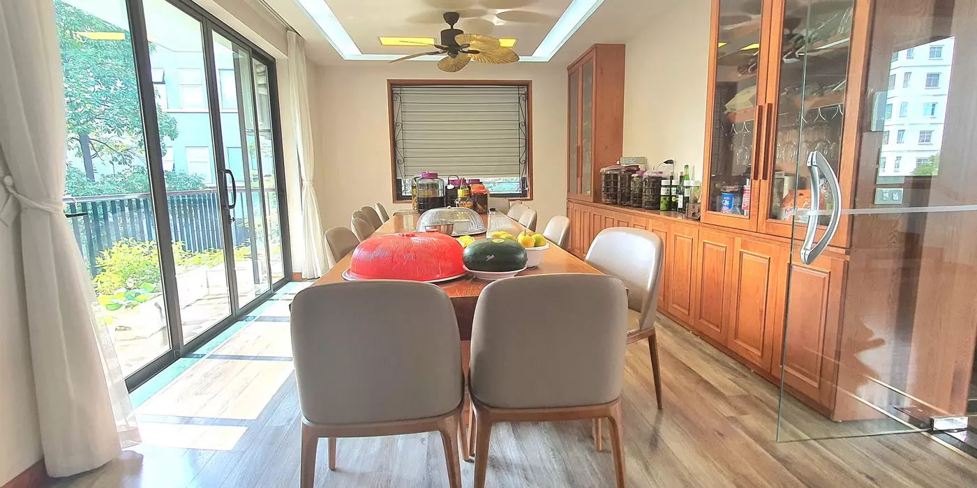💥GIÁ SỐC Biệt thự KĐT Dịch Vọng 307m 4T, Ô tô tránh, Vỉa hè, hơn 90 tỷ💥