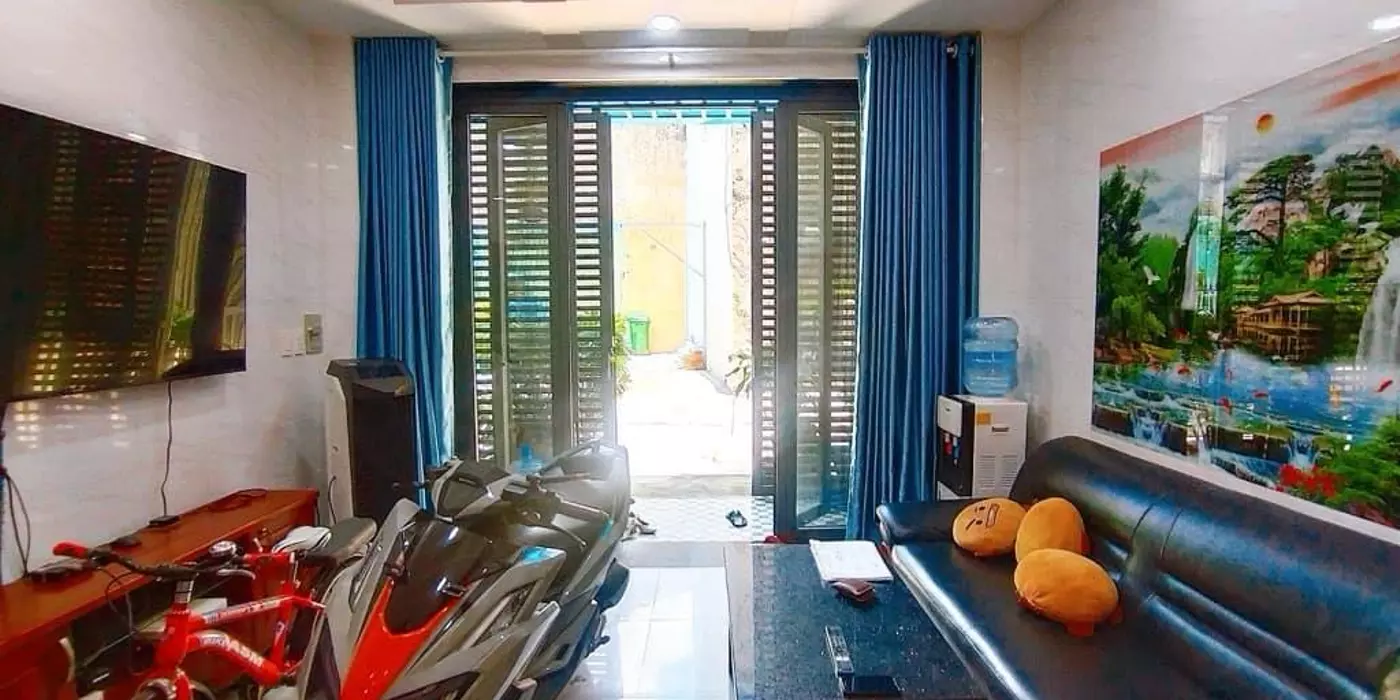 TÂN BÌNH - NHÀ 4 TẦNG - LÝ THƯỜNG KIỆT  -GIÁP QUẬN 10 -  52m2 CHỈ 5.5 TỶ
