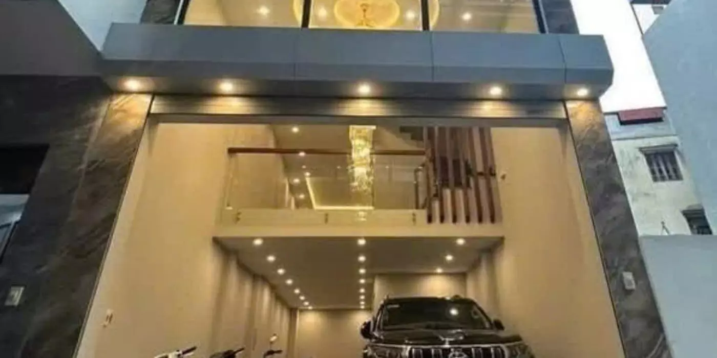 HÀNG XÓM VIN - ÔTÔ VÀO NHÀ - NGÕ THÔNG KINH DOANH - NHÀ ĐẸP Ở NGAY - TIỆN ÍCH AN SINH ĐỈNH - 40m2