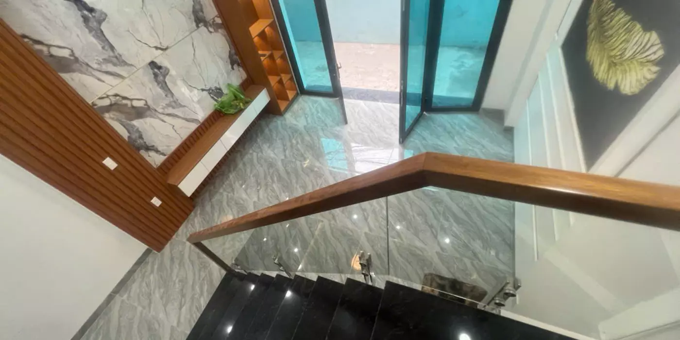Chủ nhà cần tiền bán gấp căn nhà Hàng Kênh. nhà xây chắc chắn 4 tầng lô goác