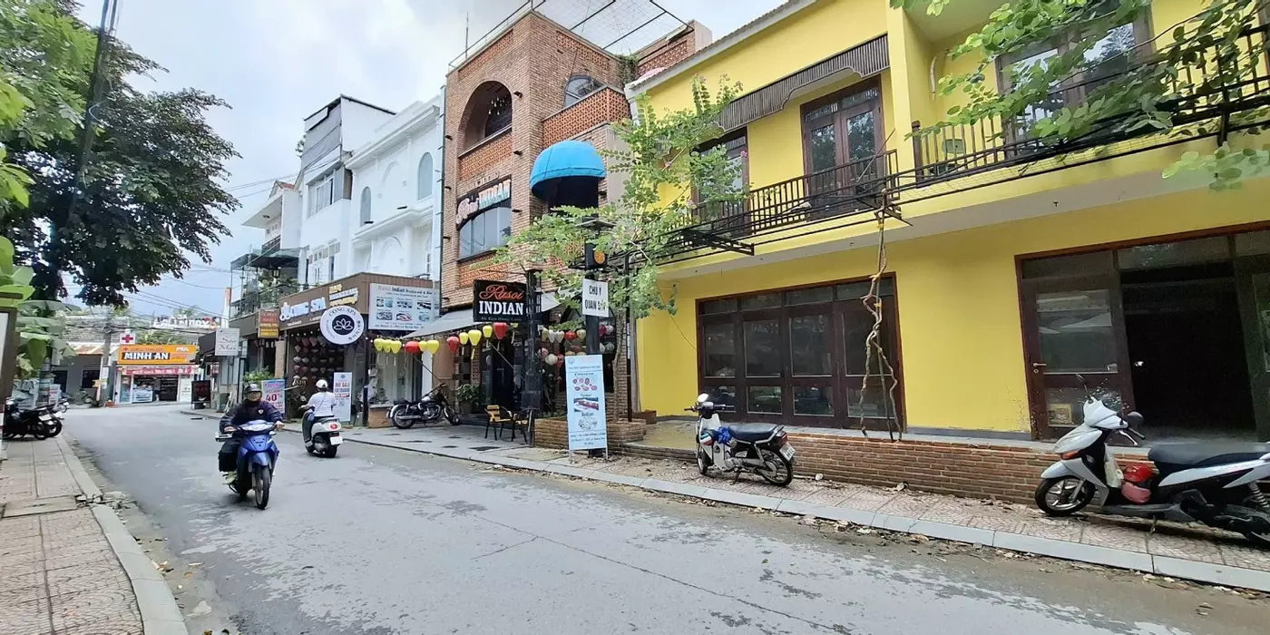 Nhà Hàng 3 tầng khu phố Tây Cao Hồng Lãnh -Hội An - Giá chỉ 29 tỷ .