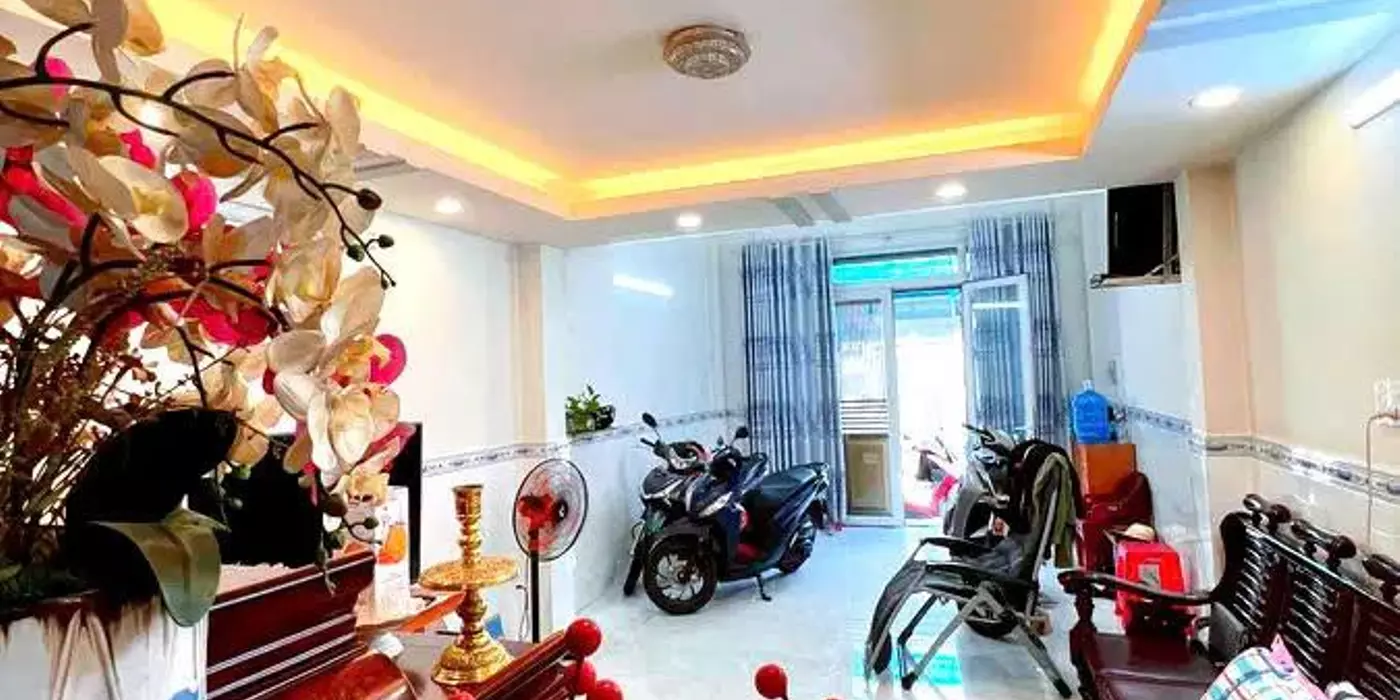 Bán nhà Hoàng Văn Thụ, Trung tâm Tân Bình, ngay vòng xoay Lăng Cha Cả. 61m2 giá chỉ 7tỷ