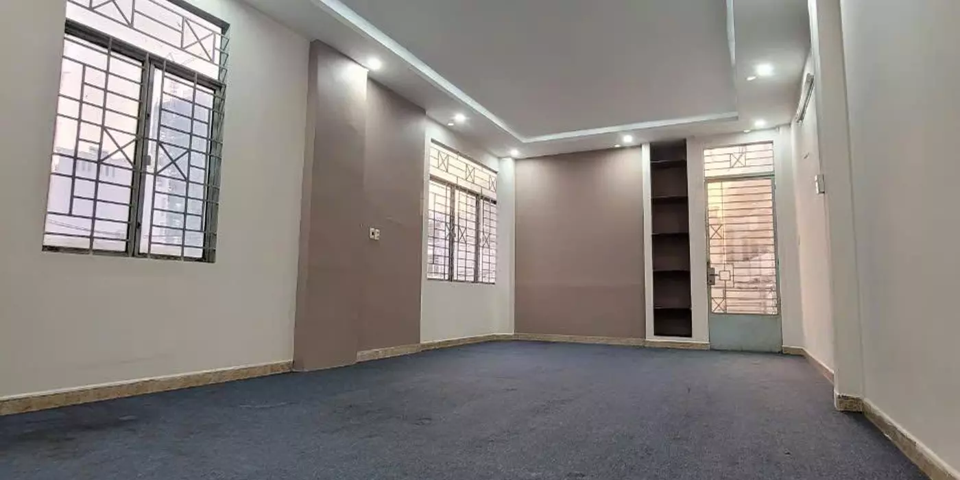 Nhà Mặt tiền Lế Quang Định gần BÀ CHIỂU ngang 6m dài 30 3 tầng giá thương lượng