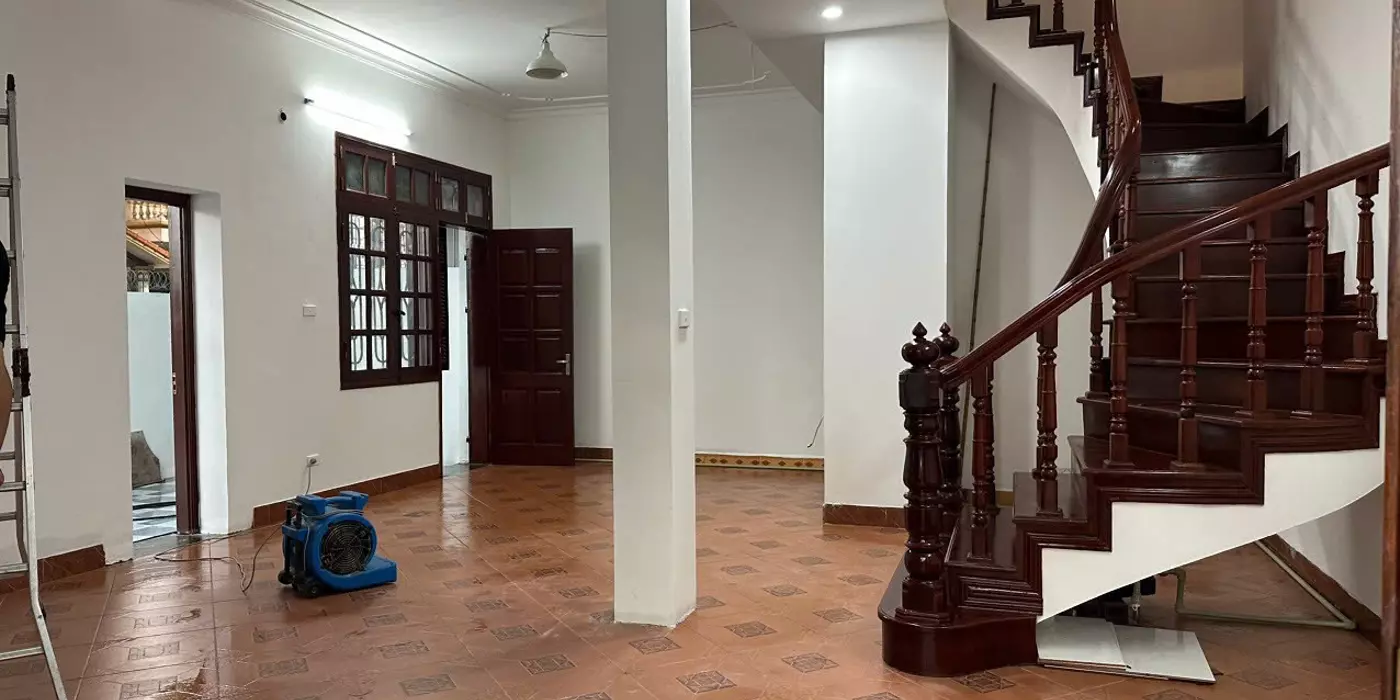 Cho thuê nhà phân lô KĐT Định Công, 75m2 x 4.5 tầng, VP cty, ôtô tránh