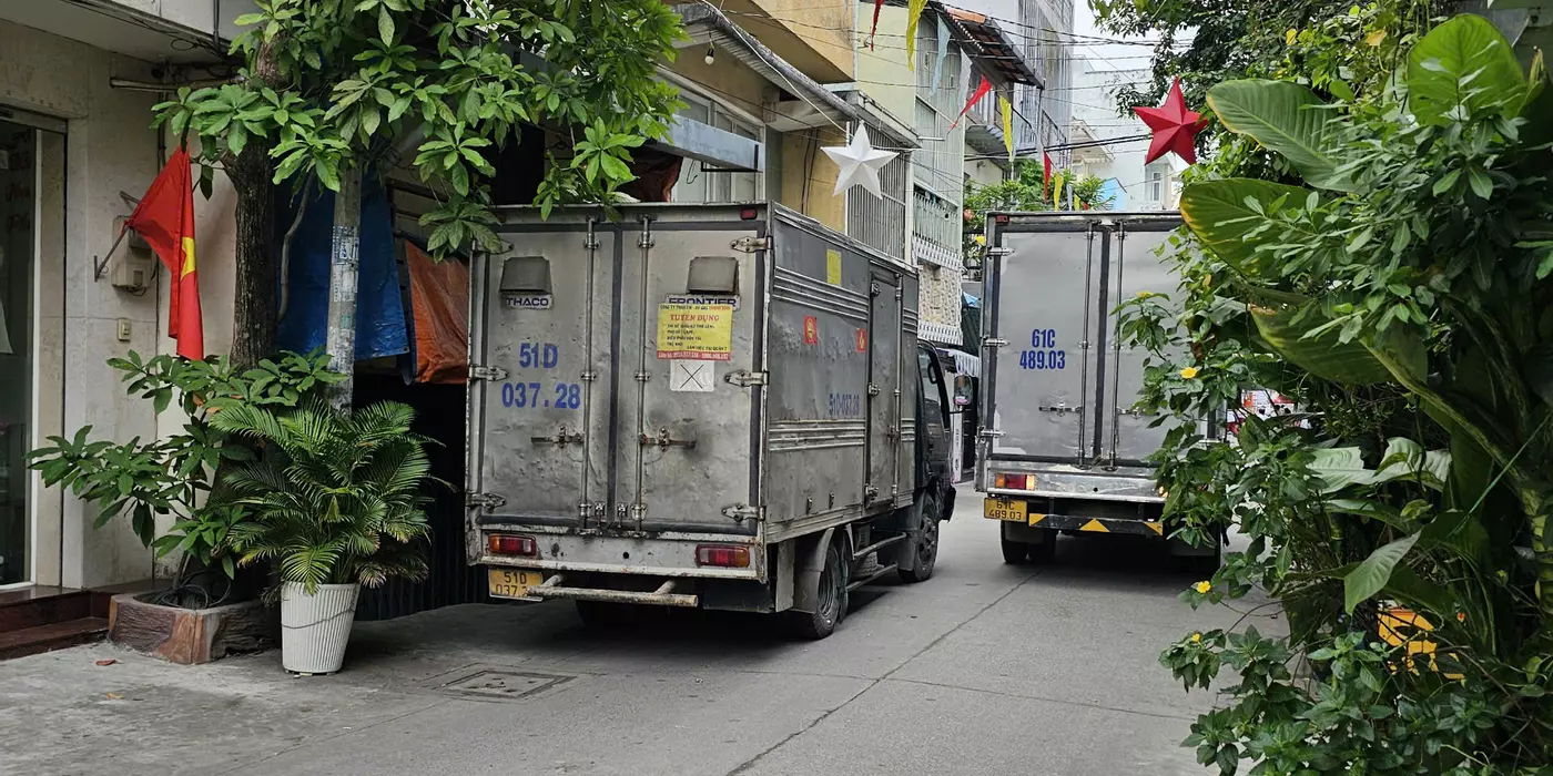 Đường xe tải tránh🚚 nhau 

Nhà ngay trung tâm Q 4
4 TẤM NGANG 3.6 NỞ 3.8 DÀI 15M
DƯỚI 7.1 TỶ