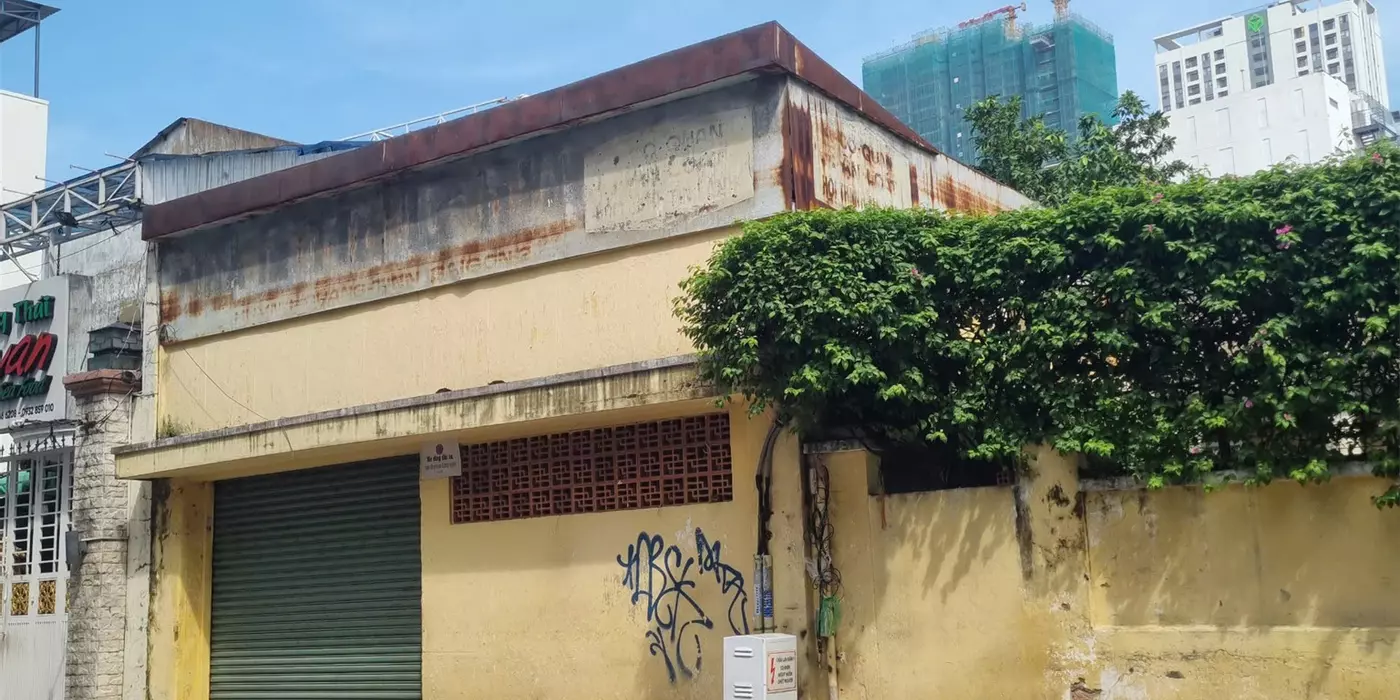 Bán nhà cấp 4 tiện xây mới, MT Hồ Hảo Hớn Quận 1, DT 190m2
