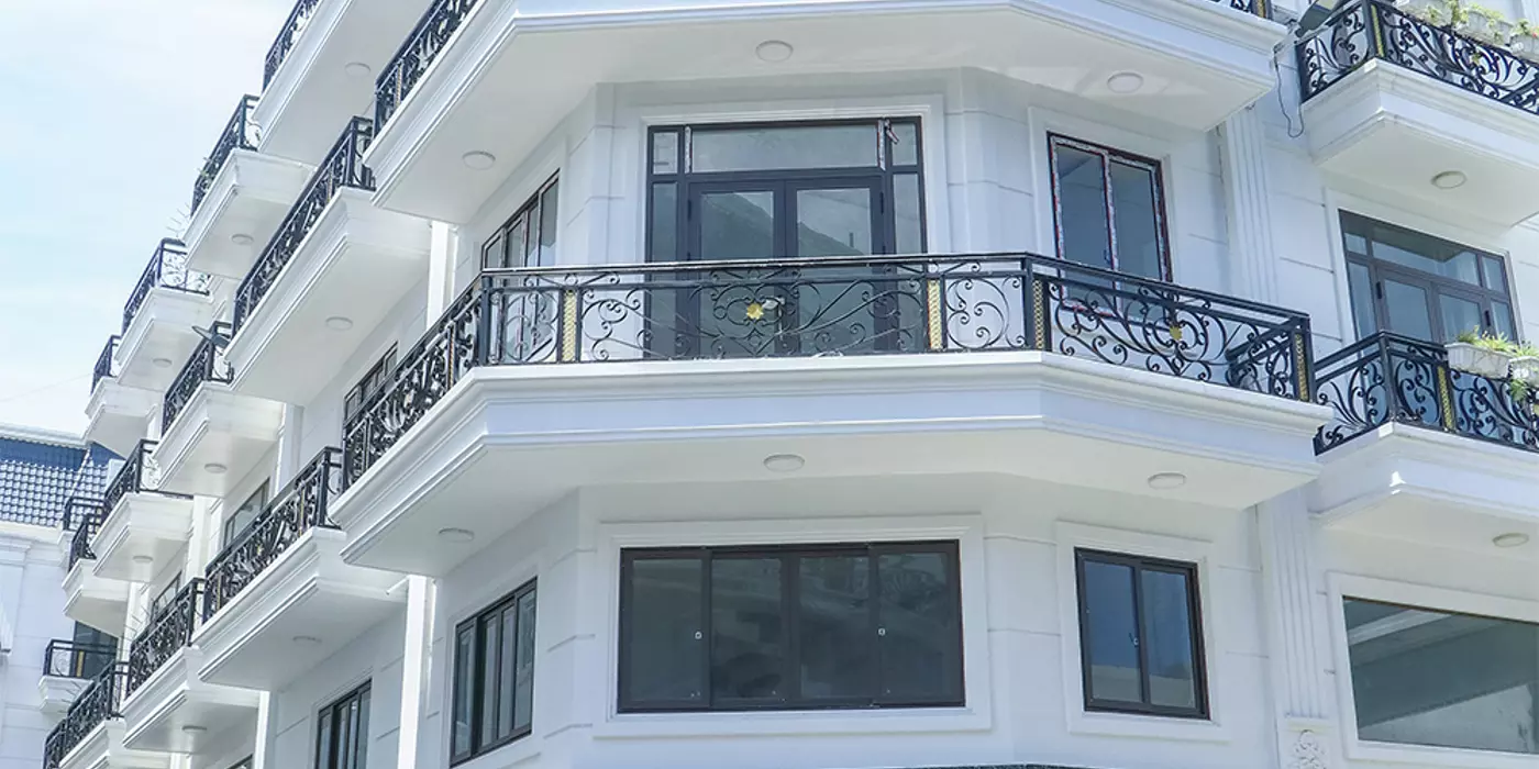 Căn góc 2 mặt tiền đường ngay cổng chính khu dân cư Thành Đô, nhà hoàn thiện, sổ hồng hoàn công