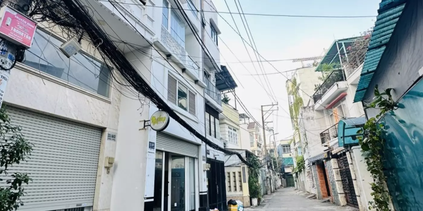 Bán Nhà Phố Ngay Lê Quang Định - Xe Hơi - Ngang 5m5 Rộng - 2pn giá hơn 4 Tỷ TL