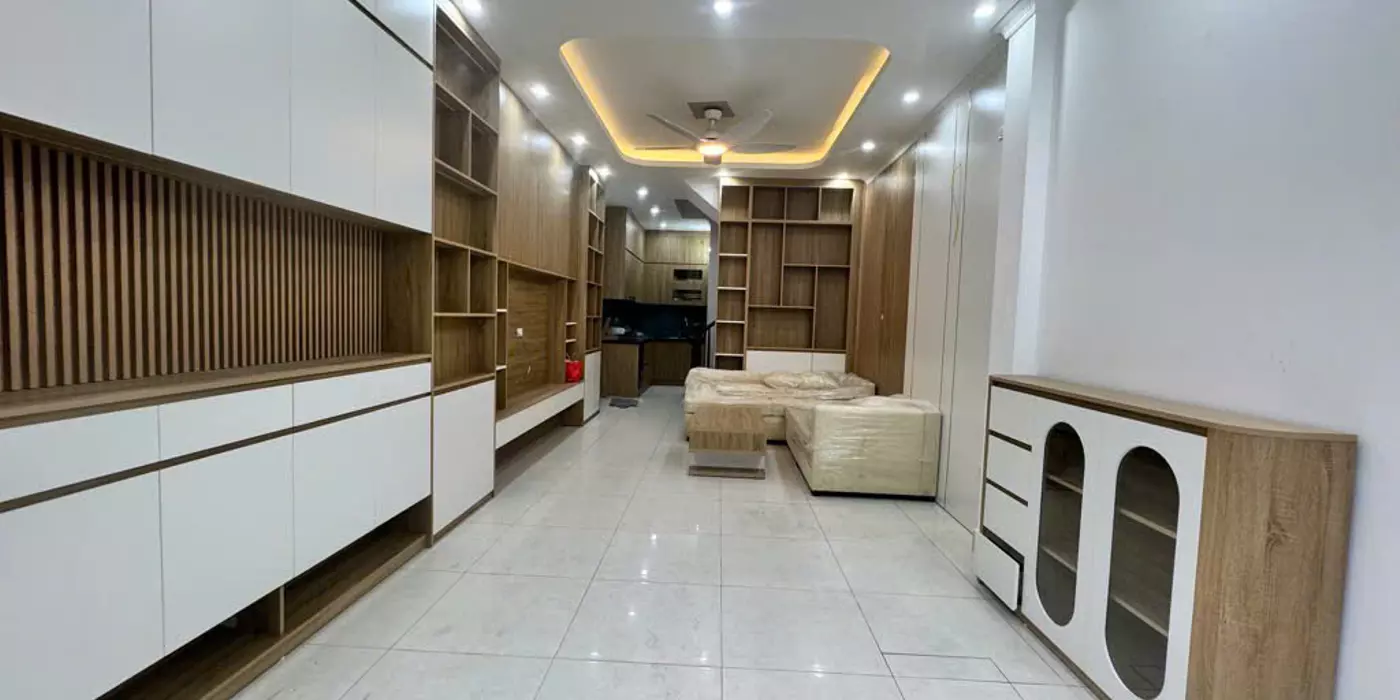 Nhà Lĩnh Nam Mặt Ngõ Thông Ô Tô Đỗ Cửa Qua Nhà 42m 5 Tầng 4 Ngủ Giá 9.1 Tỷ Sổ Riêng