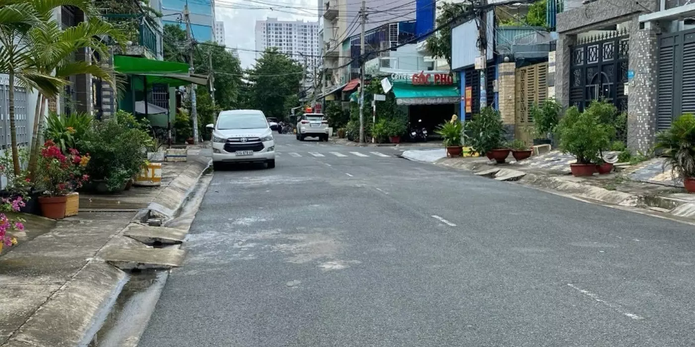 81m2 nhà 2 tầng 4x21m mặt tiền đườngnhưa 12m, khu cư xá Ngân Hàng, sát Trần Xuân Soạn, Tân Thuận