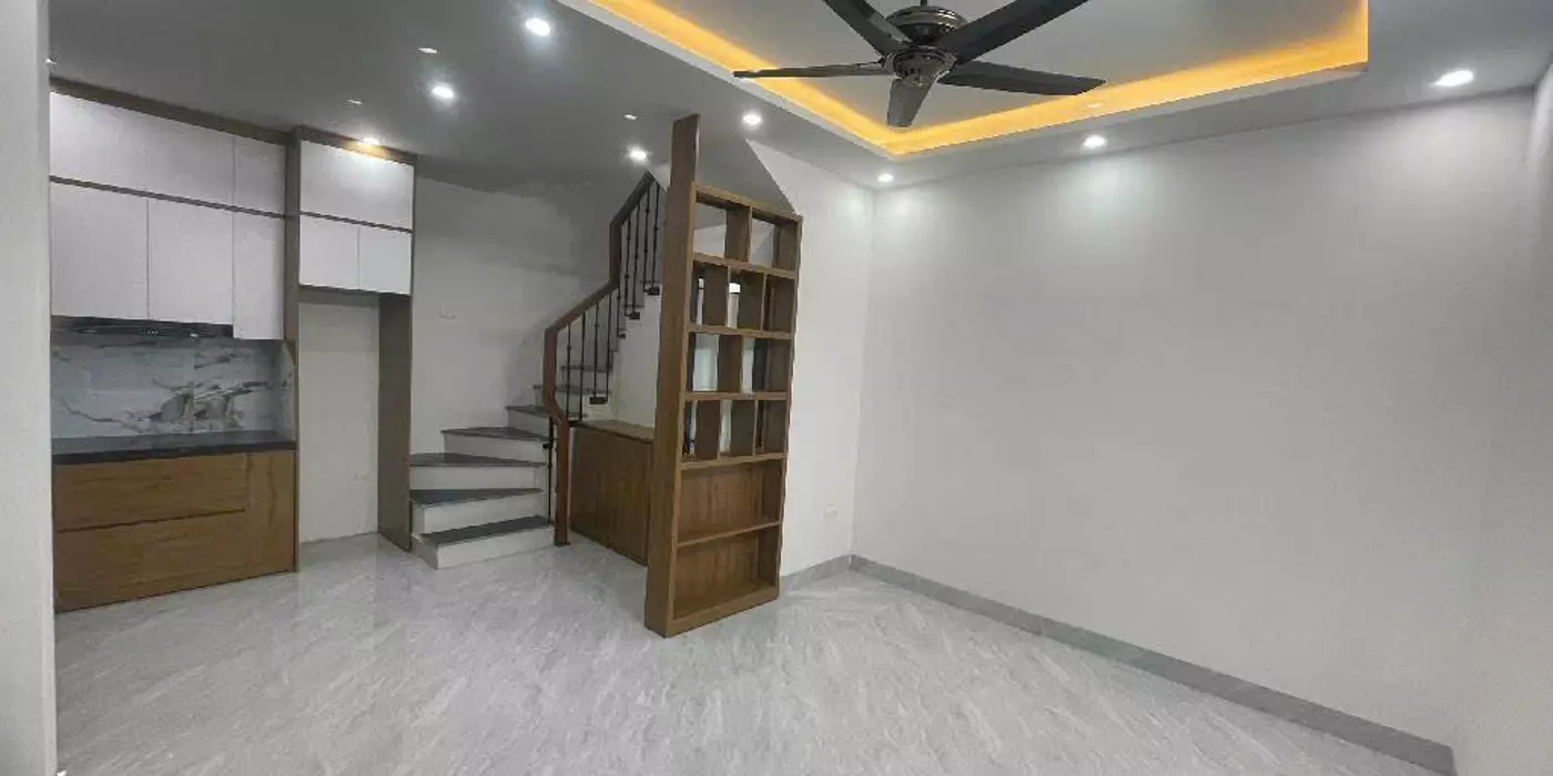 Bán nhà mới 3 tầng, 30m², 3 ngủ full nội thất , Nguyễn Chính, Tân Mai, 3.9 tỷ