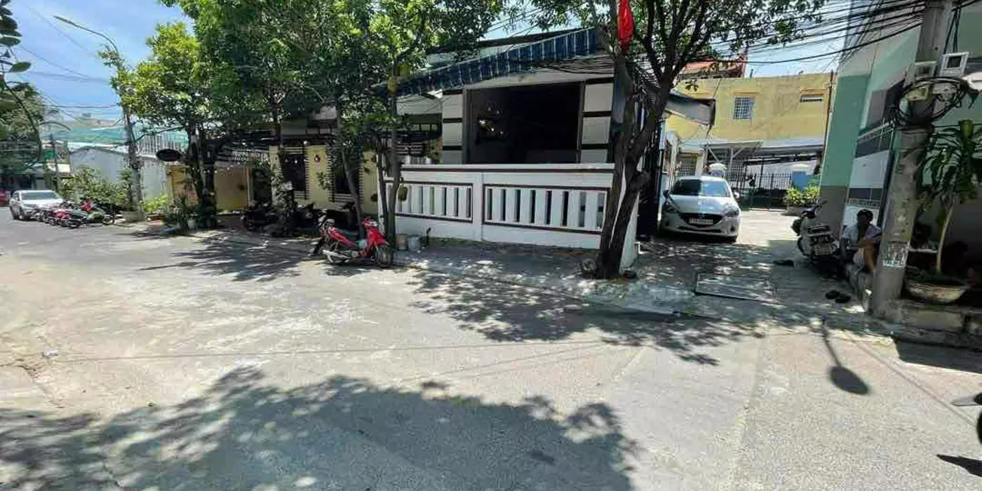 NHỈNH HƠN 5 TỶ SỞ HỮU CĂN GÓC NHÀ MT HẢI CHÂU GẦN ĐẠI HỌC KIẾN TRÚC