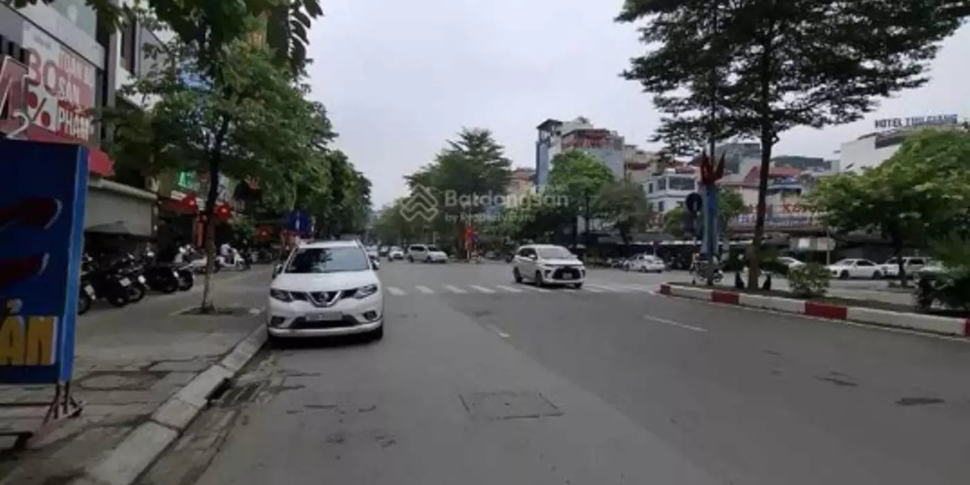 Cực hiếm - Tòa văn phòng kinh doanh - 2 mặt tiền - Mặt phố đường Trần Thái Tông 90m2 63.5 tỷ
