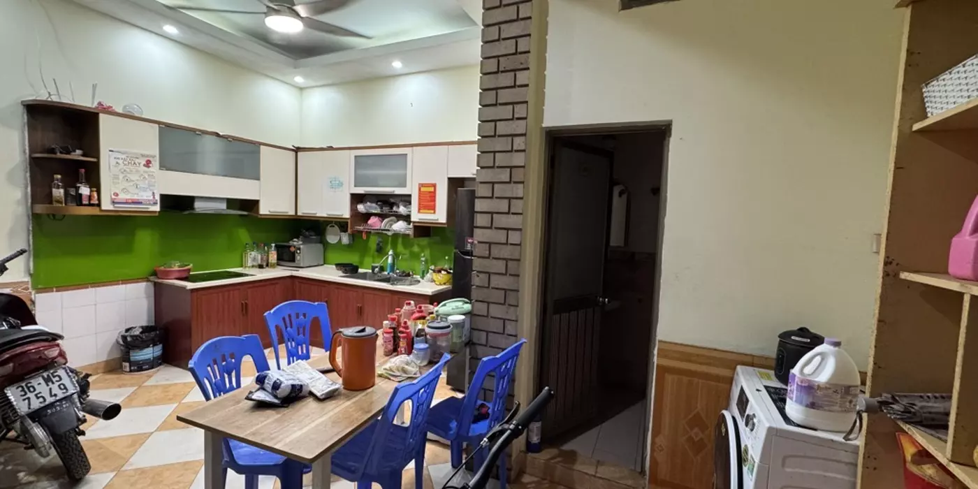 Chính chủ cần bán căn nhà 5 tầng tại Phố Vọng, Hai Bà Trưng. Diện tích: 45m², thiết kế đẹp, ô tô