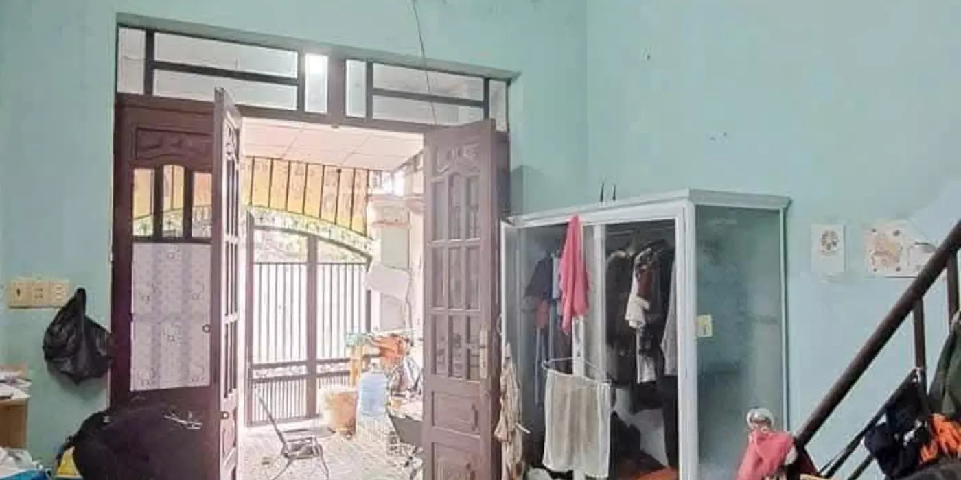 ( HOT) CHỈ 2.4 TỶ, 85M2 MUA NHÀ TẶNG 1 KIOT VÀ 2 PHÒNG TRỌ HẺM XE HƠI –GẦN AEON TẠI TP THUẬN AN,