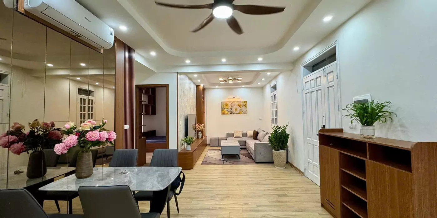 Chính chủ gửi bán chung cư Nguyễn Cơ Thạch, Mỹ Đình, 2 ngủ 2 vệ sinh, đủ nội thất đẹp, khu dân