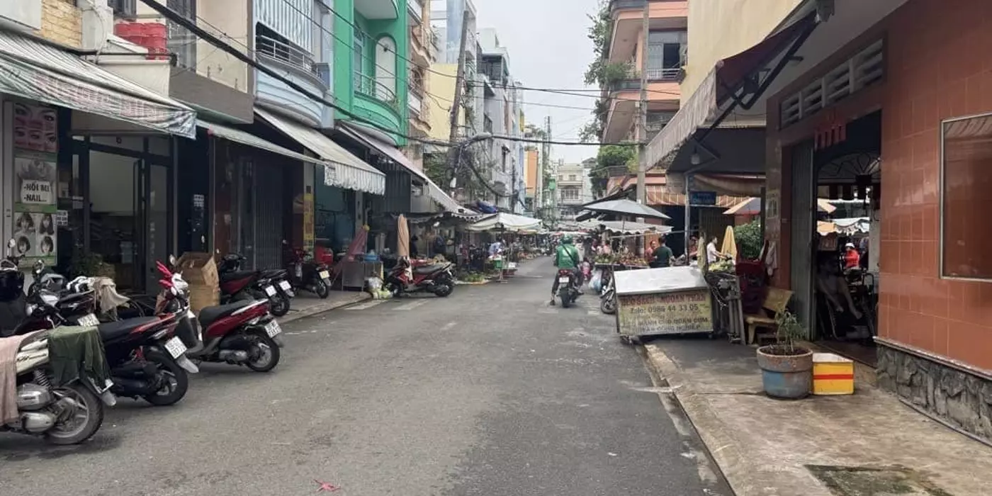 Bán nhà Mặt tiền  Quận Tân Phú,  ngay Chợ Cây Keo - Đường 10m, 4,8mx11m - 3 tầng - 7,9 tỷ