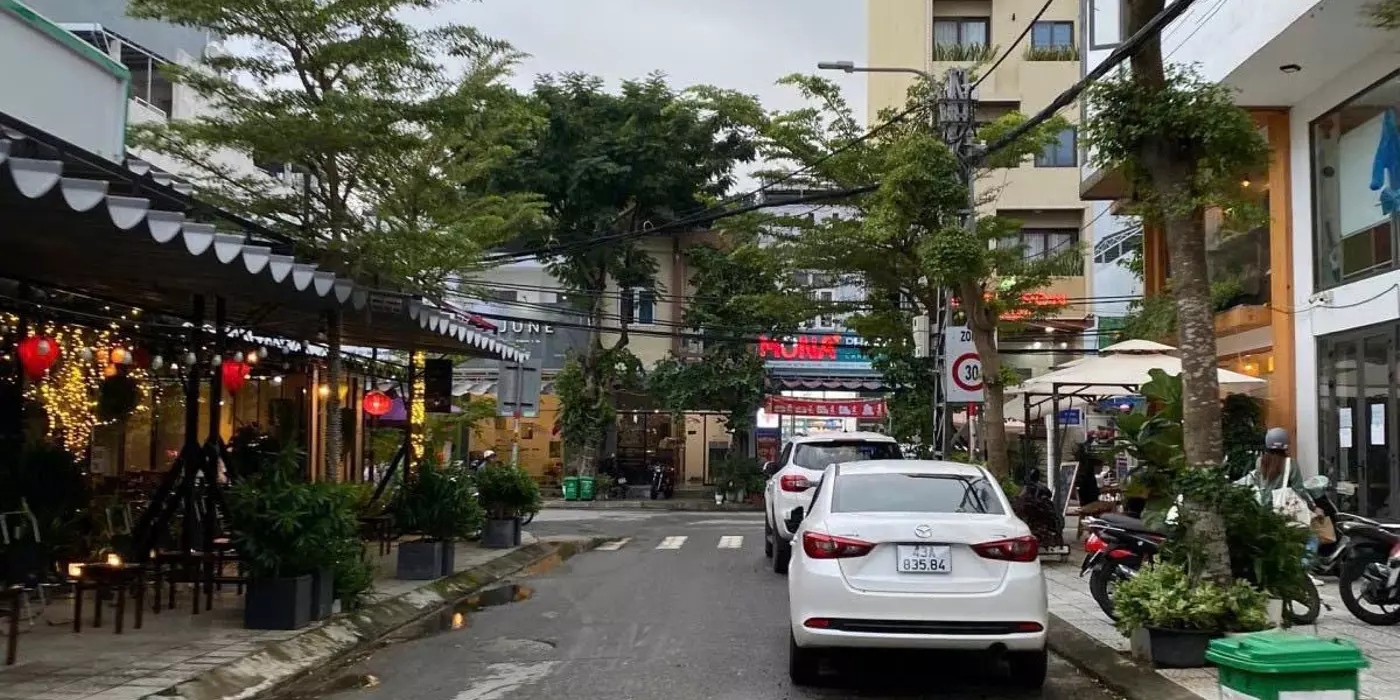 Căn 4 tầng, khu phố Tây An Thượng, cách biển 100m. Sát khu ẩm thực phố Tây. Sơn Trà, Đà Nẵng