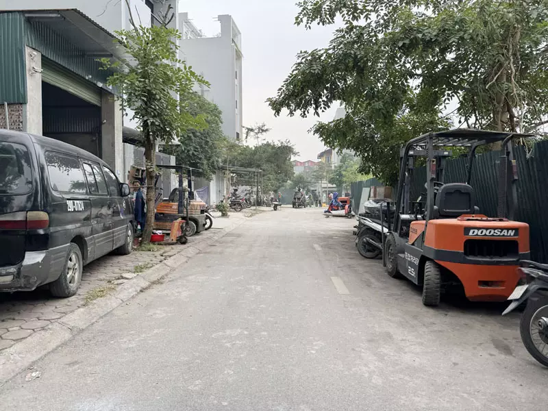 Bán gấp trong vòng 10 ngày 60m2 đất tổ 16 Thạch Bàn - Cách mặt phố Nguyễn Thời Trung 30m