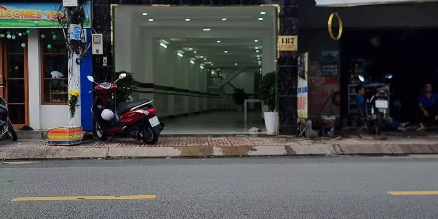 Bán nhà 2 tầng mặt tiền 4x40m giá 11,99 tỷ Đường Nguyễn Thị Kiểu, Quận 12